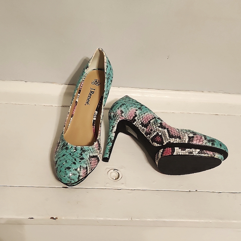 Women's shoes